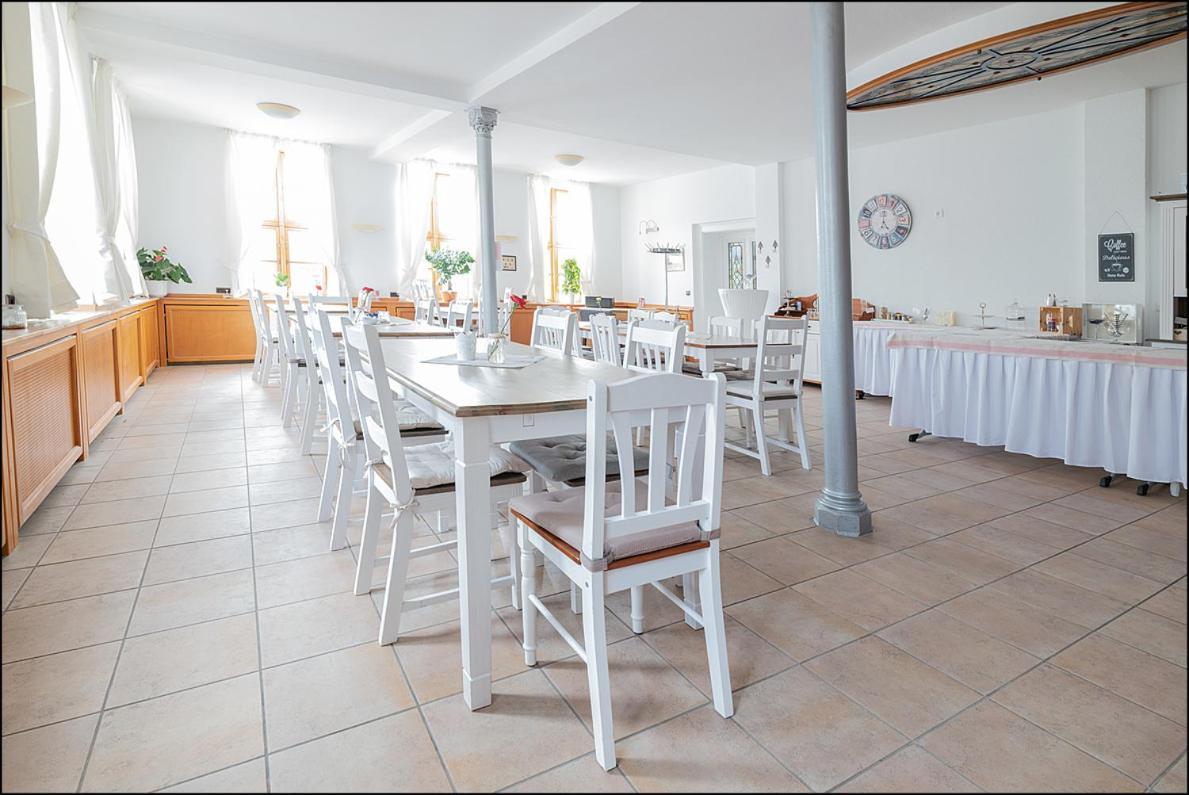 Markt Eins Gaestezimmer Schoppenstedt Eksteriør billede